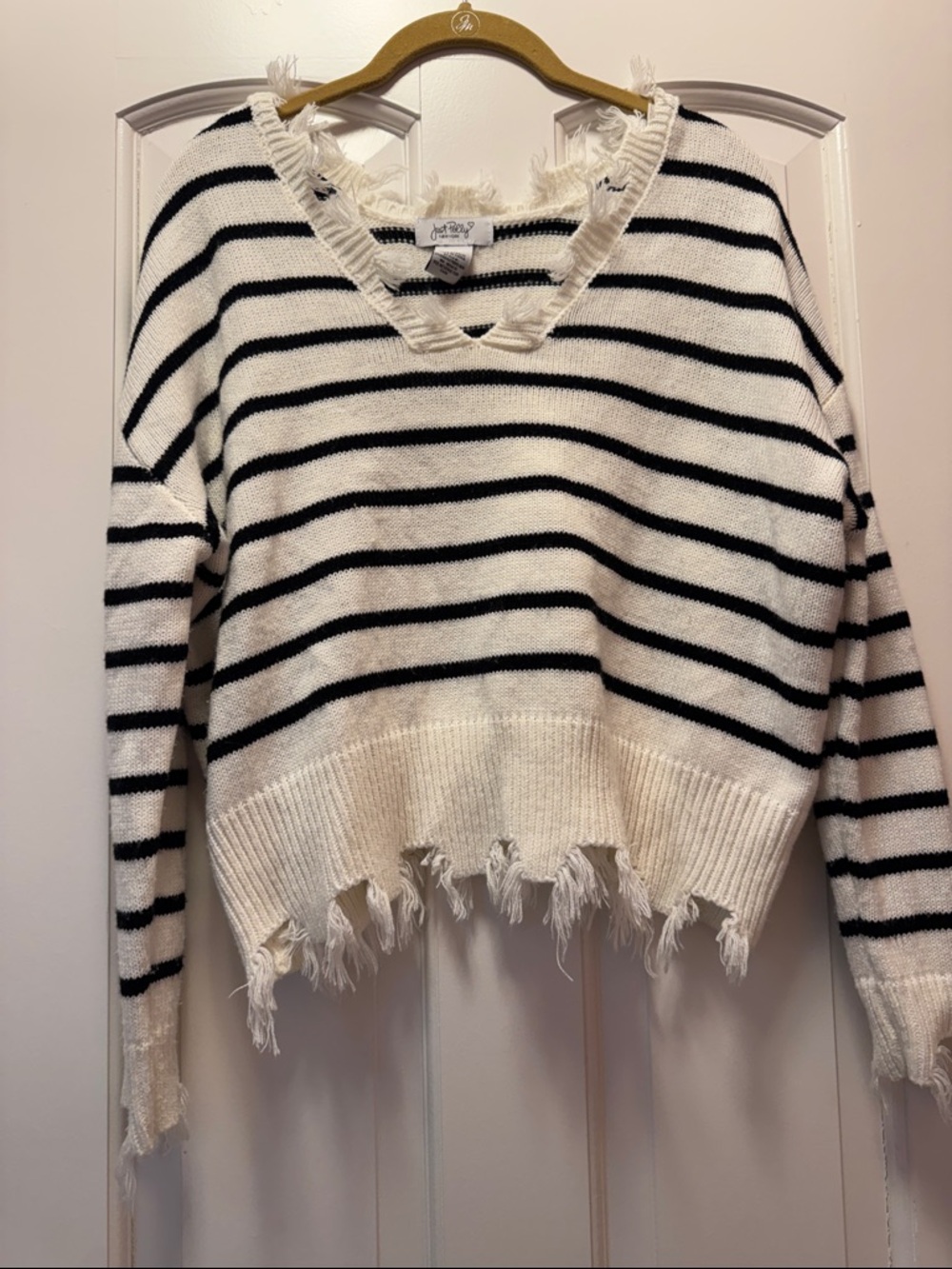 Frayed V-Neck Striped Sweater - White/Black